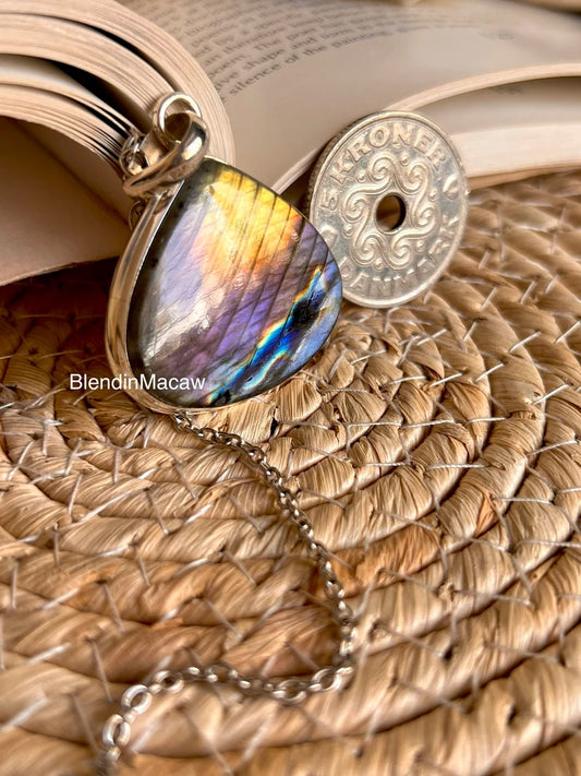 Pendentif Labradorite pourpre naturel, Pendent