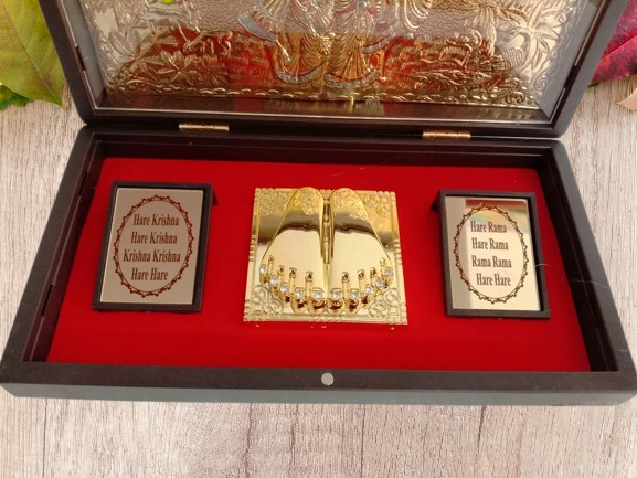 Gold Plated Lord RADHE Shyam Pocket Temple