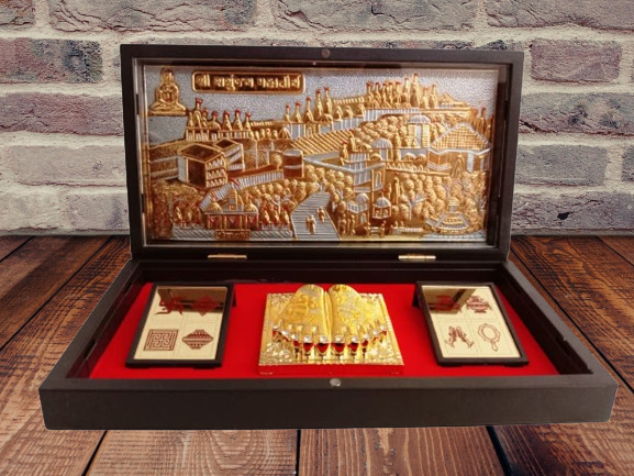 Gold Plated Lord MAHAVIR Swami Pocket Temple