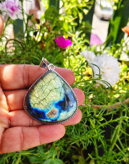 Natural Handcrafted Labradorite pendant