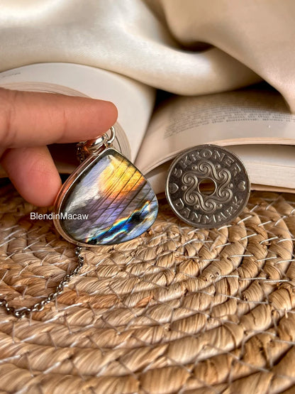 Pendentif Labradorite pourpre naturel, Pendent